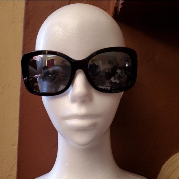 Chanel Sunglasses , FIRM PRICE - Picture 6 of 8